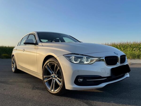 BMW Seria 3 330i Sport Line