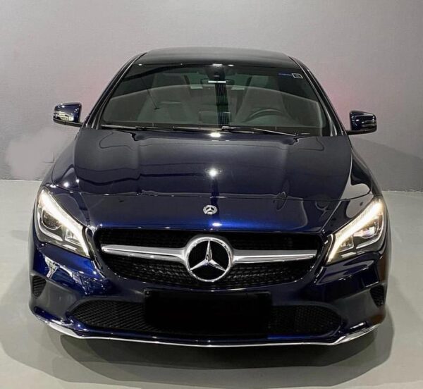 MERCEDES-BENZ CLA 200