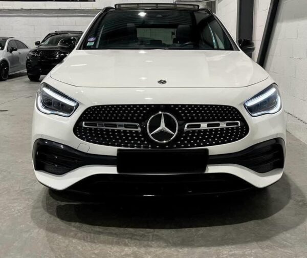 Mercedes Benz GLA || 250e AMG Line